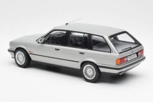 BMW 325i E30 Touring Prata Norev 1:18 183216 Metal - imagem 5 de 6