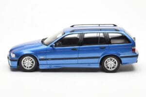BMW 328i E36 Touring M Package Azul Otto 1:18 OT358 Resina - imagem 3 de 6