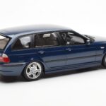 BMW 330i E46 Touring Azul Otto 1:18 - image 2 of 6
