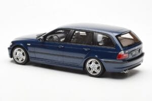 BMW 330i E46 Touring Azul Otto 1:18 OT251 Resina - imagem 5 de 6
