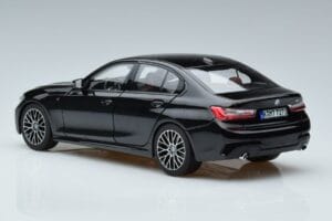 BMW 330i G20 Preto Metálico Norev 1:18 183277 Metal - imagem 6 de 7