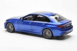 BMW 330i G20 Portimao Azul Metallic Norev 1:18 80432450999 Metal - imagem 7 de 8