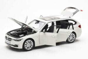 BMW 335i F31 Touring Alpine Branco Paragon 1:18 80432244242 Metal - imagem 2 de 8