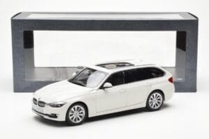 BMW 335i F31 Touring Alpine Branco Paragon 1:18 80432244242 Metal - imagem 8 de 8