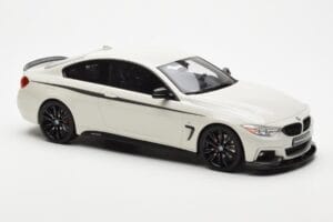 BMW 435i F32 M Performance Package Branco GT Spirit 1:18 GT710 Resina - imagem 4 de 6