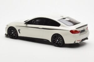 BMW 435i F32 M Performance Package Branco GT Spirit 1:18 GT710 Resina - imagem 5 de 6
