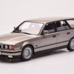 BMW 530i E34 Touring Cinzento Metalizado MCG 1:18
