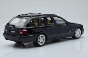 BMW 540 E39 Touring M Package Preto Otto 1:18 OT1013 Resina - imagem 2 de 6