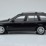 BMW 540 E39 Touring M Package Preto Otto 1:18 - image 3 of 6