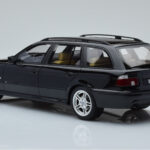BMW 540 E39 Touring M Package Preto Otto 1:18 - image 5 of 6