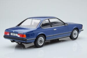 BMW 628 CSi E24 Azul MCG 1:18 MCG18164 Metal - imagem 2 de 5