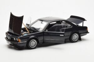 BMW 635 CSi E24 Diamant Preto Metálico AUTOart 1:18 70521 Metal - imagem 2 de 8
