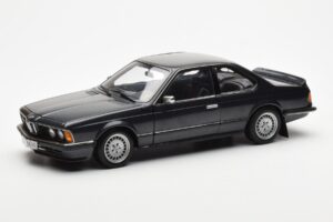 BMW 635 CSi E24 Diamant Preto Metálico AUTOart 1:18