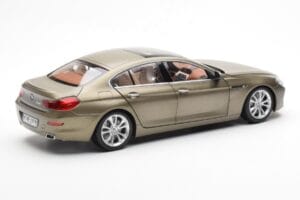 BMW 650i F06 Gran Coupe Frozen Bronze Metallic Paragon 1:18 80432218742 Metal - imagem 3 de 8