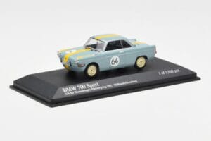 BMW 700 Sport #64 Hulbusch / Stausberg 12 Hours of Nurburgring 1961 Minichamps 1:43 400612364 Metal - imagem 2 de 4