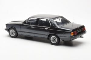 BMW 733i E23 Preto Metallic KK-Scale 1:18 KKDC180101 Metal - imagem 5 de 6