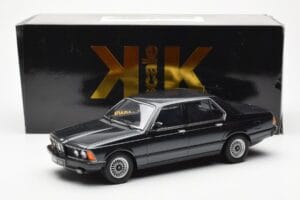 BMW 733i E23 Preto Metallic KK-Scale 1:18 KKDC180101 Metal - imagem 6 de 6