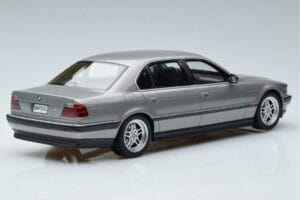 BMW 7 Series E38 750iL Otto 1:18 OT952 Resina - imagem 2 de 6