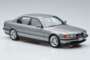 BMW 7 Series E38 750iL Otto 1:18 OT952 Resina - imagem 4 de 6