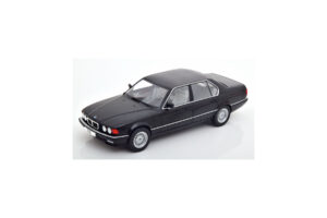 BMW 750i E32 Preto MCG 1:18