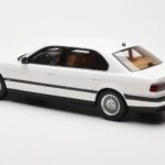 BMW 750iL E38 Asia Exclusive Branco Otto 1:18 OT836 - image 5 of 6