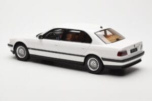 BMW 750iL E38 Asia Exclusive Branco Otto 1:18 OT836 Resina - imagem 5 de 6