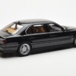 BMW 750iL E38 Preto Otto 1:18 - image 2 of 6