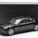 BMW 750Li F02 Facelift Carbon Preto Kyosho 1:18 - image 8 of 8