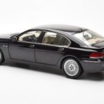 BMW 760Li E66 Preto Kyosho 1:18 - image 7 of 9