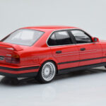 BMW Alpina B10 E34 Biturbo Vermelho Otto 1:18 - image 2 of 6