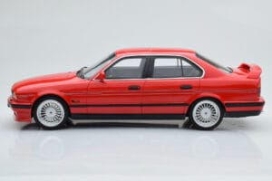 BMW Alpina B10 E34 Biturbo Vermelho Otto 1:18 OT648 Resina - imagem 3 de 6