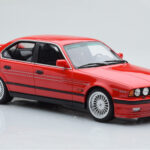 BMW Alpina B10 E34 Biturbo Vermelho Otto 1:18 - image 4 of 6