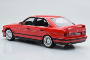 BMW Alpina B10 E34 Biturbo Vermelho Otto 1:18 OT648 Resina - imagem 5 de 6