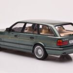 BMW Alpina B10 E34 Touring Verde Escuro MCG 1:18 - image 5 of 6
