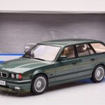 BMW Alpina B10 E34 Touring Verde Escuro MCG 1:18 - image 6 of 6