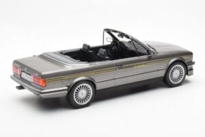 BMW Alpina C2 2.7 E30 Cabriolet Cinzento MCG 1:18 MCG18384 Metal - imagem 2 de 5