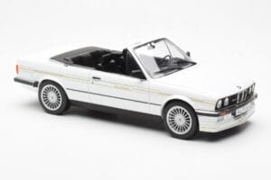 BMW Alpina C2 2.7 E30 Cabriolet Branco MCG 1:18 MCG18383 Metal - imagem 4 de 6