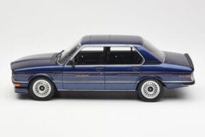 BMW Alpina B7S E12 Turbo Dark Sapphire Azul Metálico Otto 1:18 OT640 Resina - imagem 3 de 6