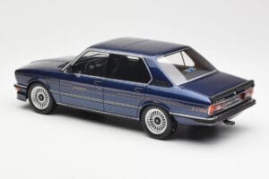 BMW Alpina B7S E12 Turbo Dark Sapphire Azul Metálico Otto 1:18 OT640 Resina - imagem 5 de 6