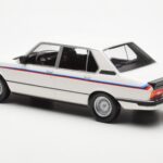 BMW M535i E12 Branco Norev 1:18 - image 4 of 5
