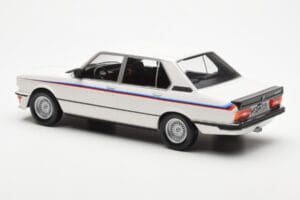 BMW M535i E12 Branco Norev 1:18 183265 Metal - imagem 4 de 5