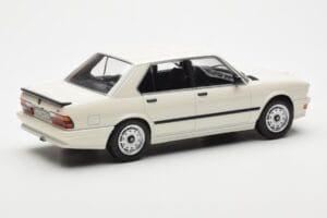 BMW M535i E28 Branco Norev 1:18 183260 Metal - imagem 2 de 6