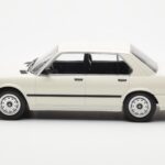 BMW M535i E28 Branco Norev 1:18 - image 3 of 6