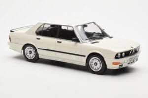 BMW M535i E28 Branco Norev 1:18 183260 Metal - imagem 4 de 6