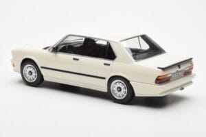 BMW M535i E28 Branco Norev 1:18 183260 Metal - imagem 5 de 6