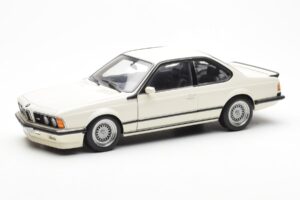 BMW M635 CSi E24 Branco Dealer Edition AUTOart 1:18 80430145829