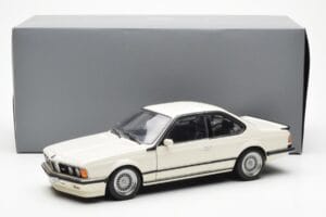 BMW M635 CSi E24 Branco Dealer Edition AUTOart 1:18 80430145829 Metal - imagem 8 de 8