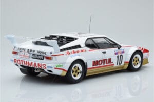 BMW M1 Motul #10 B. Darniche / A. Mahe Rally Tour de Corse 1982 IXO 1:18 18RMC114 Metal - imagem 2 de 6