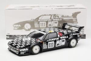 BMW M1 #111 Team MK Motorsport J-L. Witmeur / Krankenberg / Libert 24 Hours of Le Mans 1986 Minichamps 1:18 180862911 Metal - imagem 8 de 8