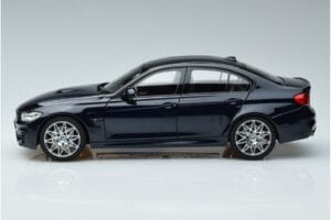 BMW M3 F80 Competition Azul Norev 1:18 183236 Metal - imagem 4 de 7
